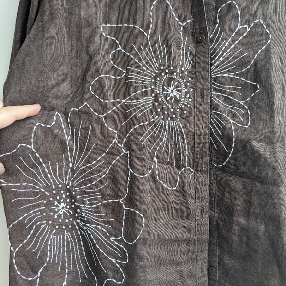 Brown Linen button up with long cuffed sleeves size 10 - Picture 3 of 8